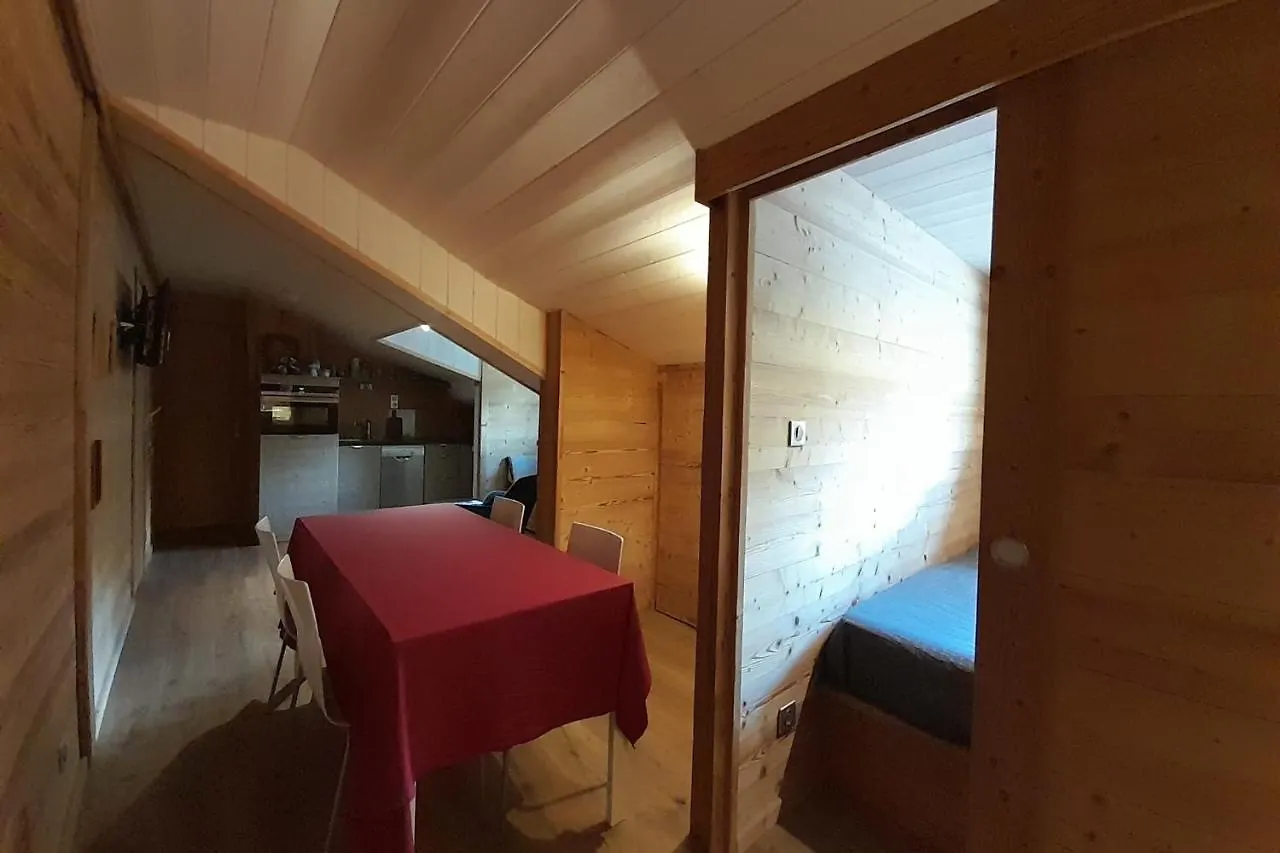 Apartment In The Center Of The Village 拉克吕萨 0*,